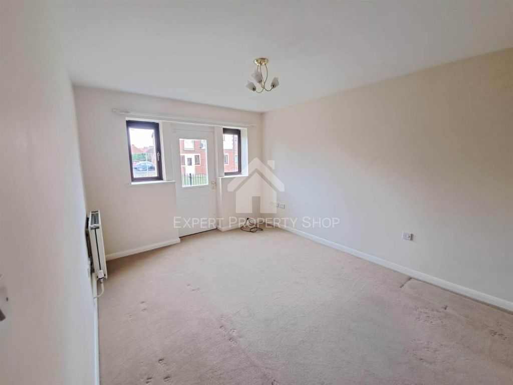 Property photo 2 of 6