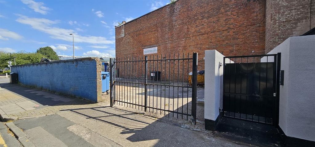 Property photo 1 of 1