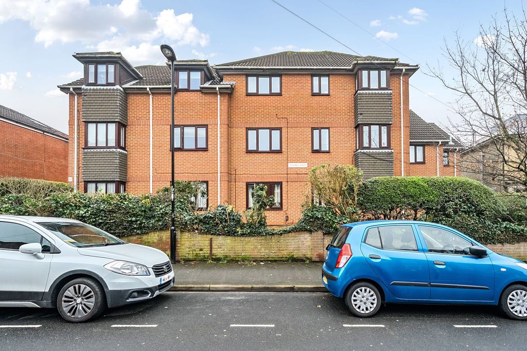 Property photo 2 of 17