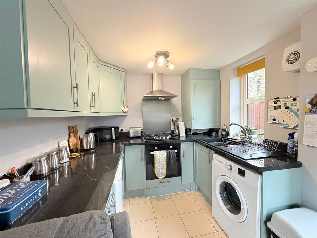 Property photo 3 of 10 Am.Jpeg