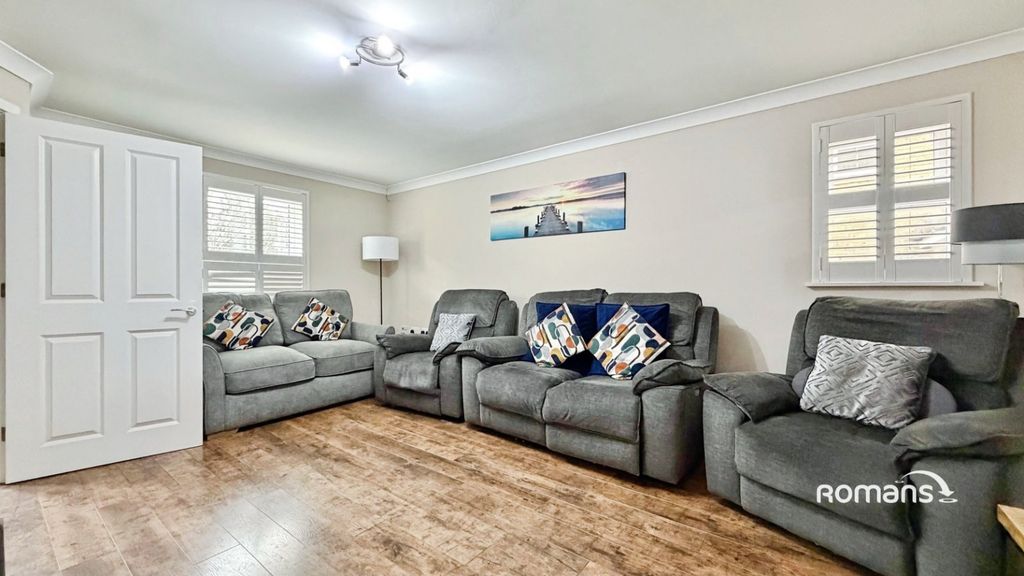 Property photo 2 of 15 Picture No. 13