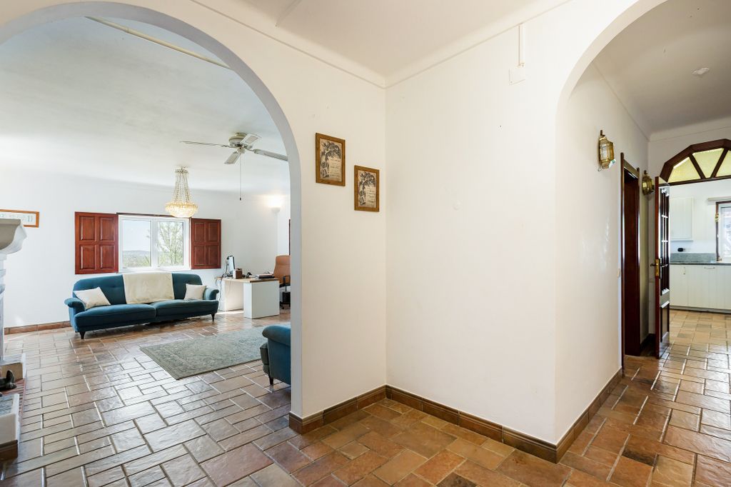 Property photo 3 of 30