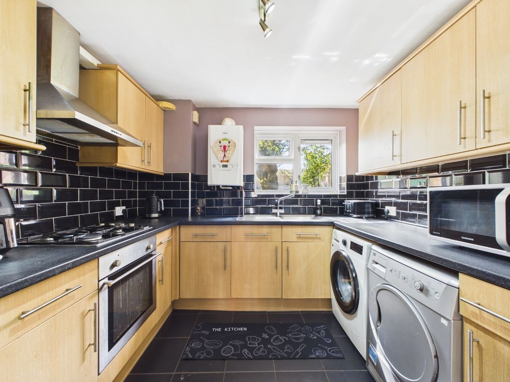 Property photo 3 of 10 5074163