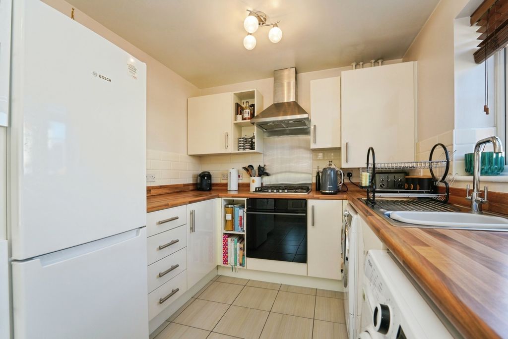 Property photo 3 of 17 Photo