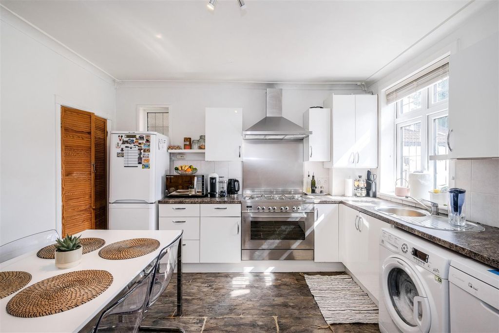 Property photo 1 of 22 235 Maybank Road-5.Jpg