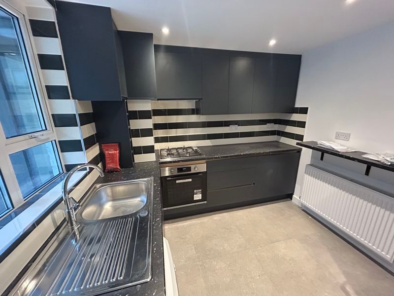 Property photo 2 of 9 Photo 11