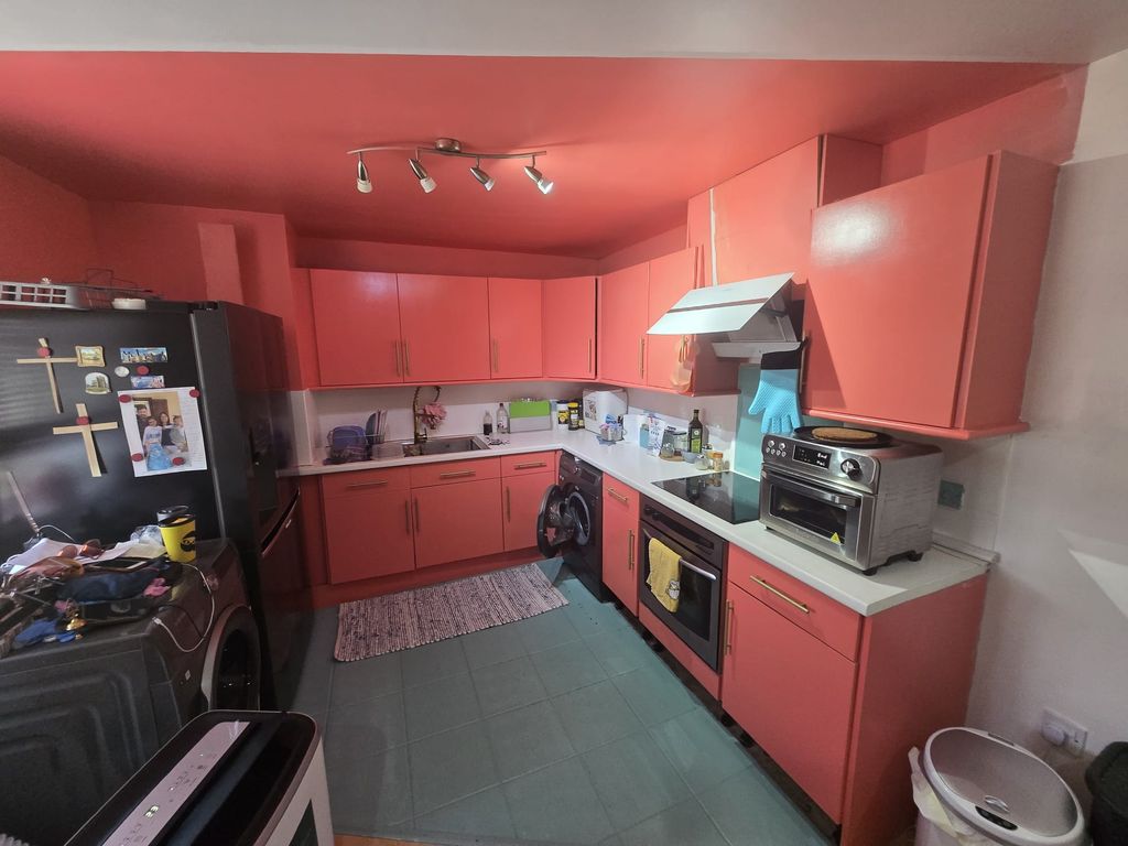 Property photo 3 of 7 Na