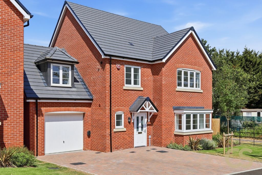 Property photo 2 of 23 5323292