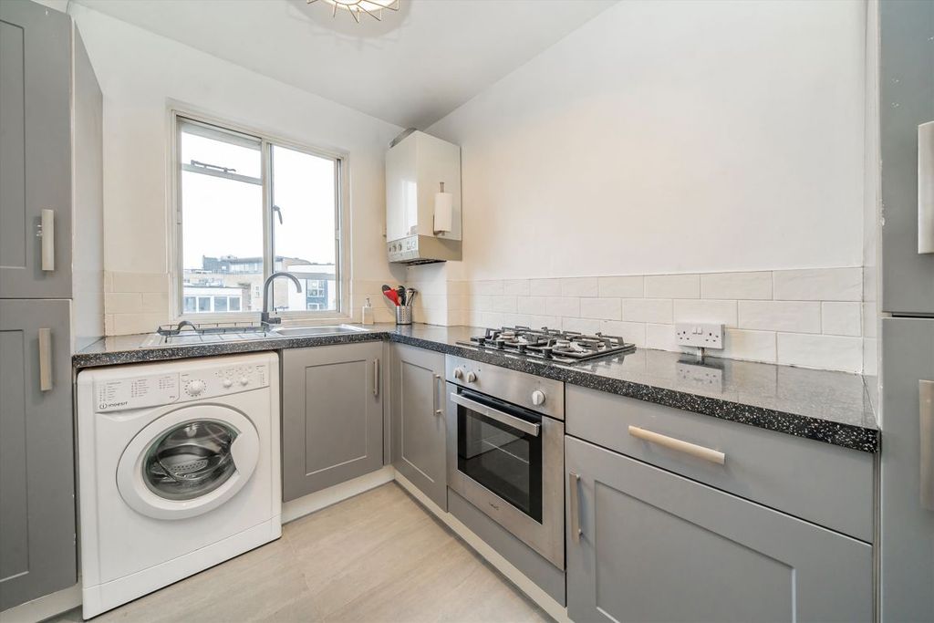 Property photo 3 of 5