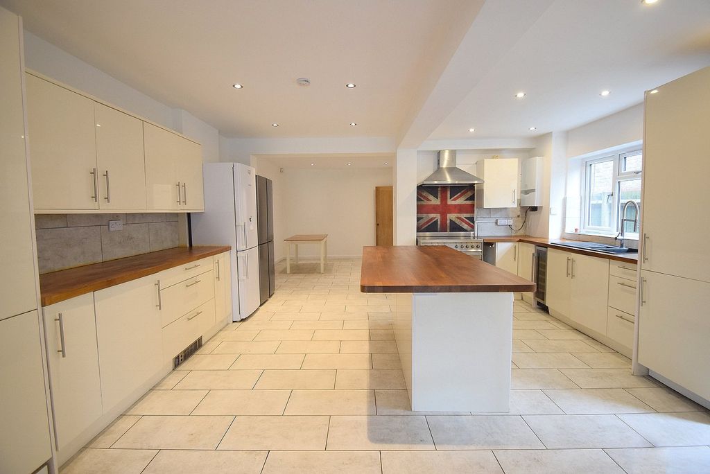 Property photo 2 of 28 Kitchen Dining Room