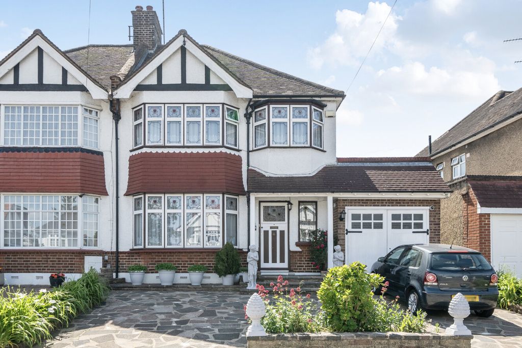 Property photo 1 of 16 1463329-20-6A0F23...