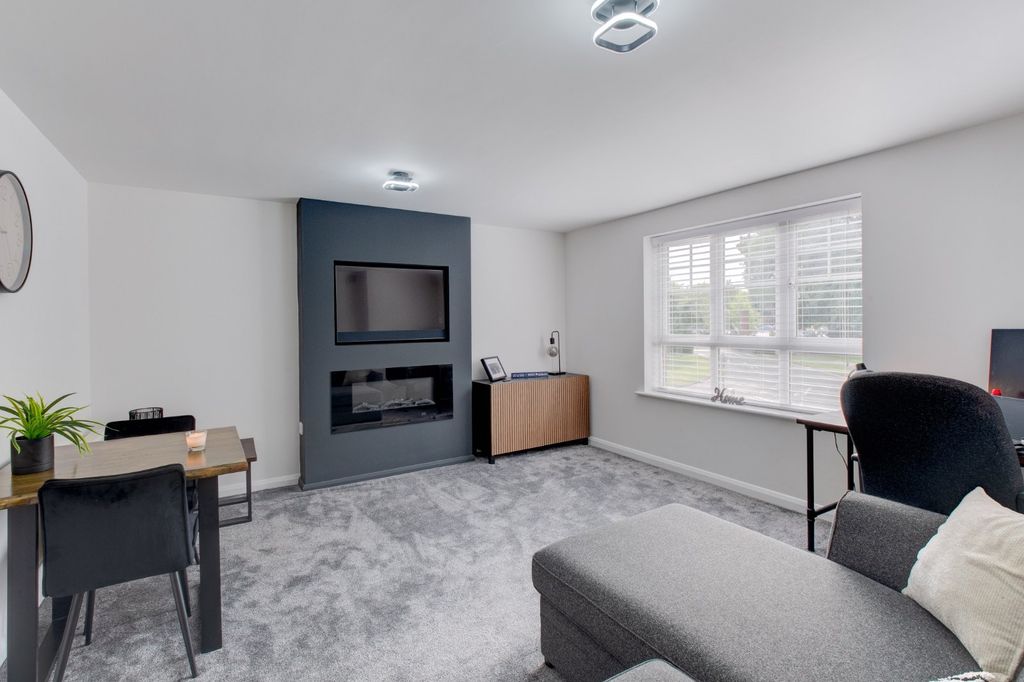 Property photo 2 of 13 Picture No. 10