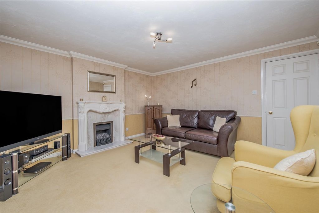Property photo 2 of 34 Living Room: