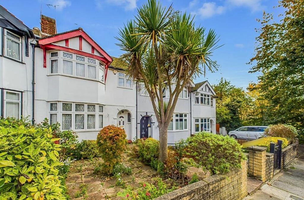 Property photo 2 of 12