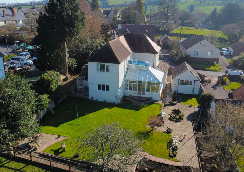 Property photo 2 of 24