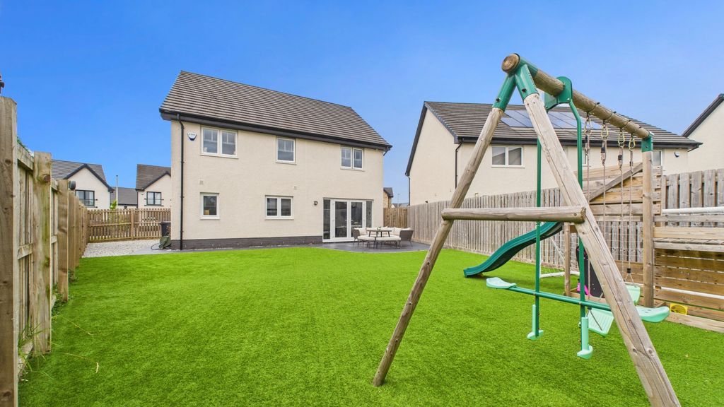 Additional image 28 of 5 bed detached house for saleGlenluce Drive, Bishopton PA7