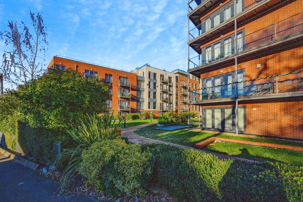 Property photo 1 of 12