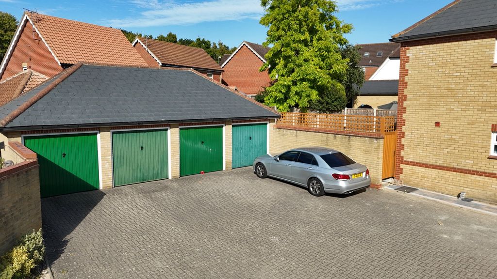 Property photo 3 of 26