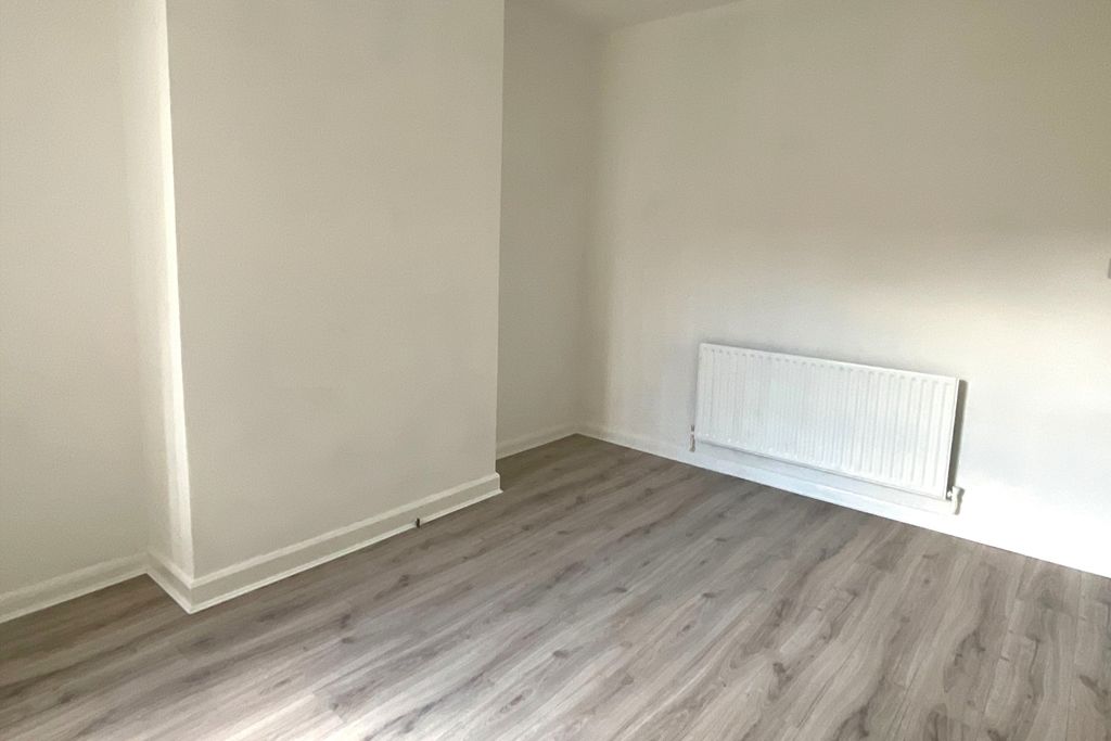 Property photo 2 of 10 Dining Room