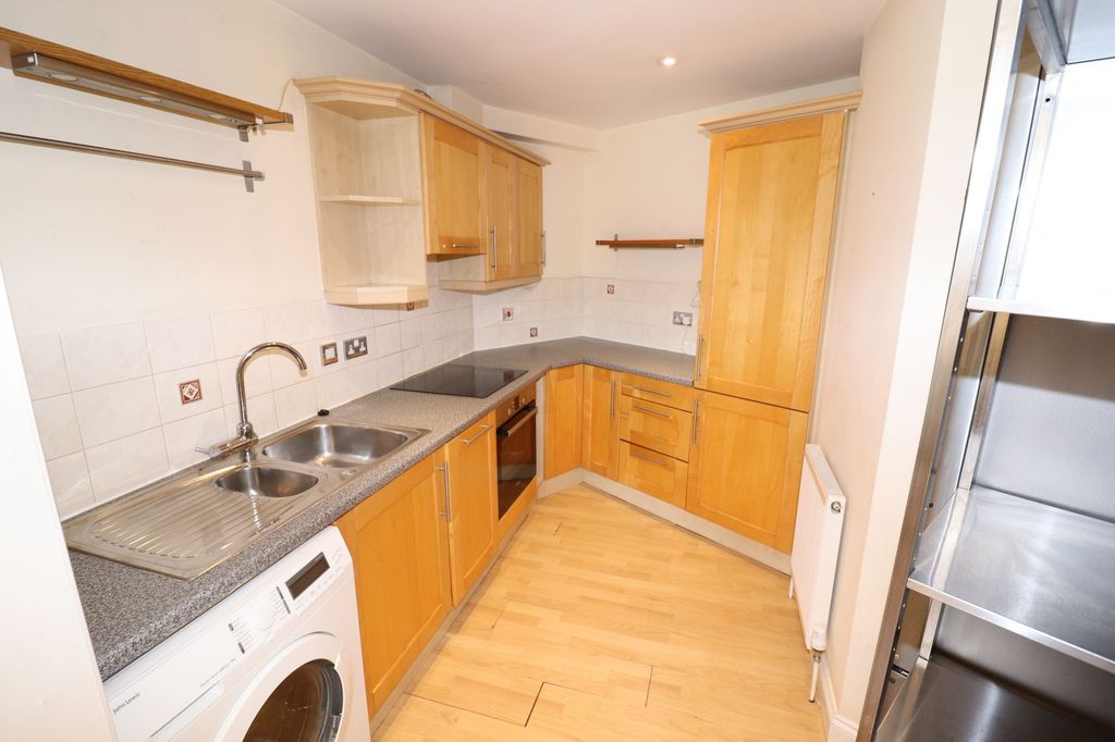 Property photo 3 of 5