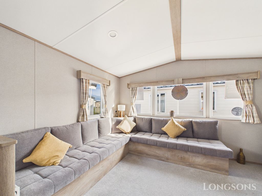 Property photo 2 of 13 Cam02173G0 Pr0352 Still039