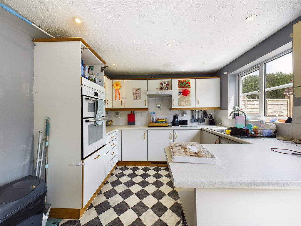 Property photo 3 of 11 Cam00699P1-Pr0400-Still06.Jpg