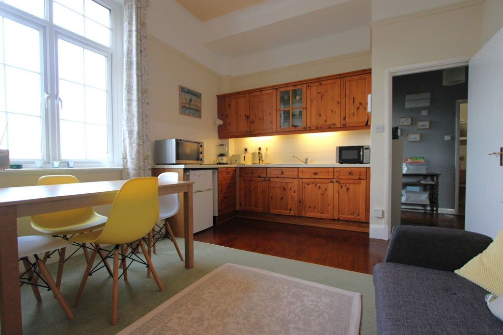 Property photo 3 of 10 Photo 1