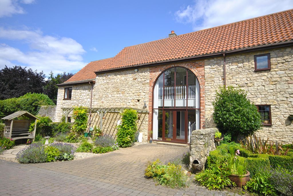 Property photo 1 of 31 Img_11488_1_Original