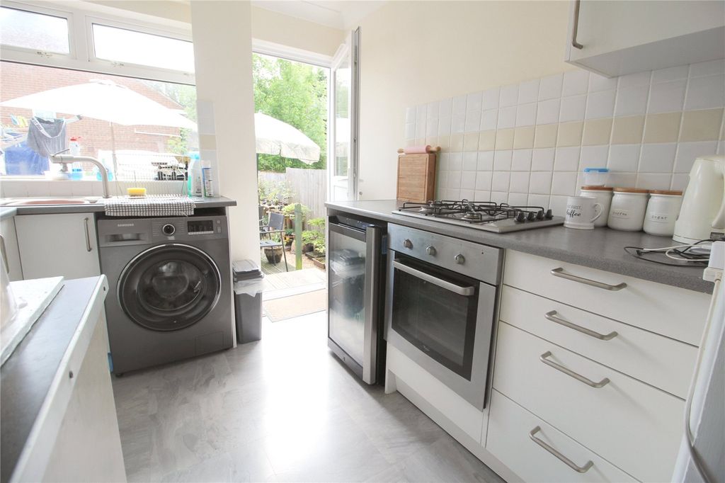 Property photo 3 of 11 Picture No. 08