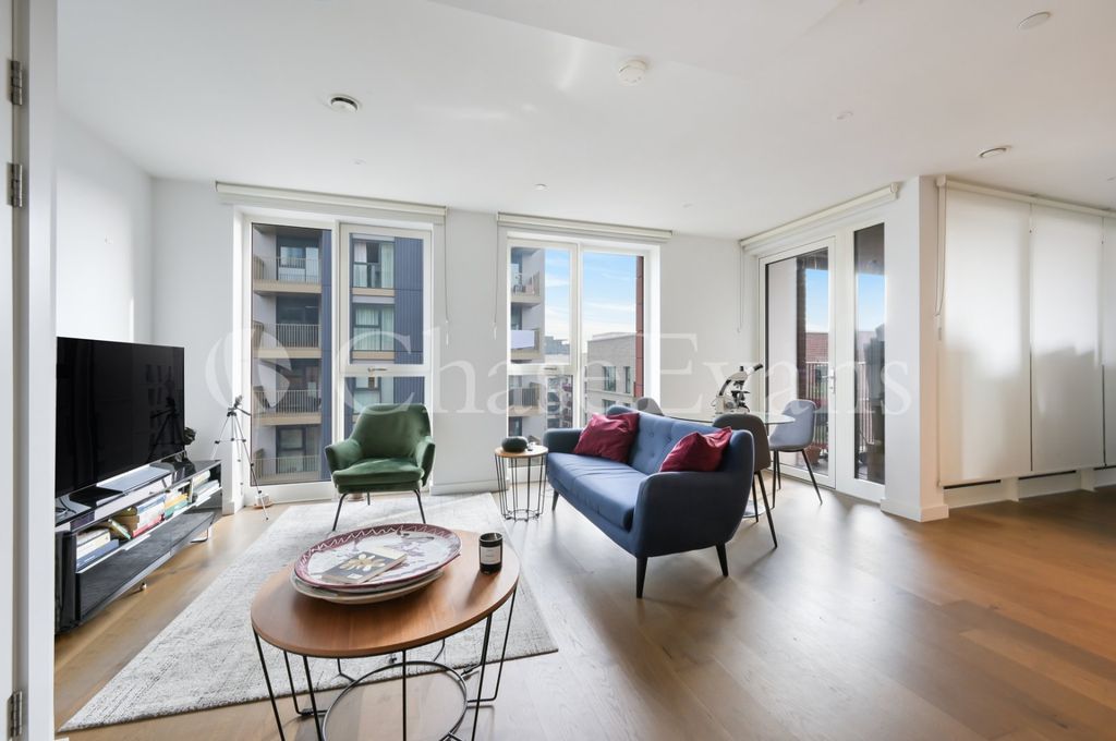 Property photo 1 of 15 Living Area