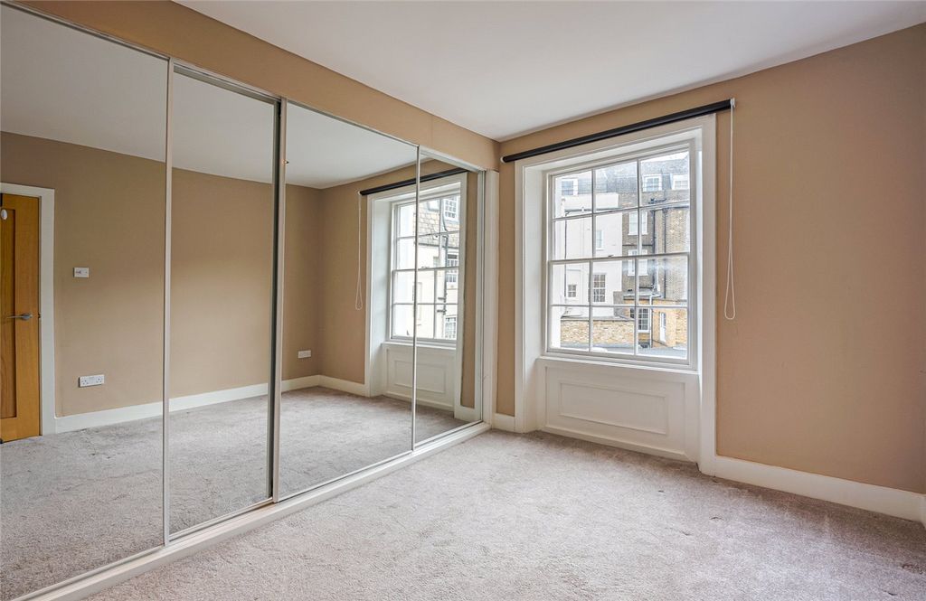 Property photo 3 of 10 Picture No. 21