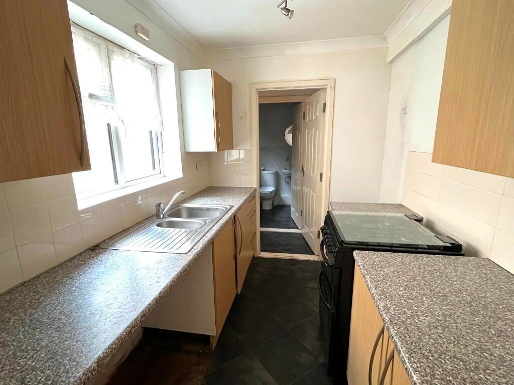 Property photo 3 of 4 Kitchen