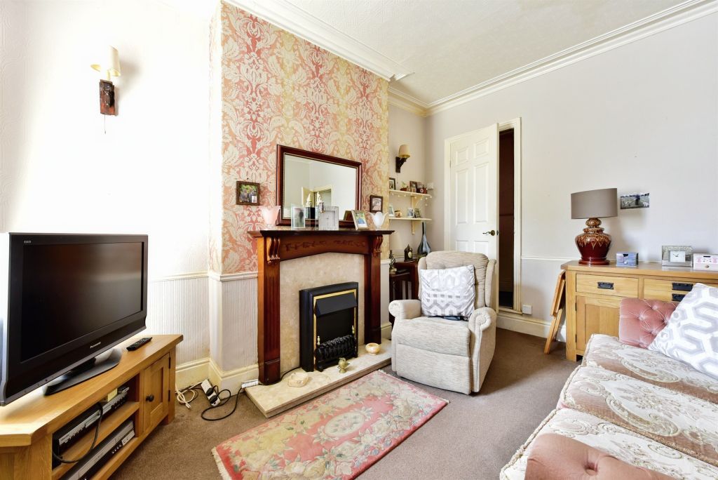 Property photo 3 of 14
