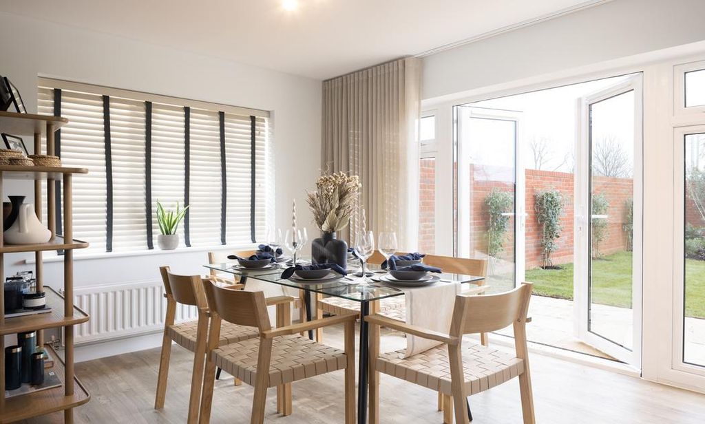 Property photo 2 of 8 Dandara - Zoopla -