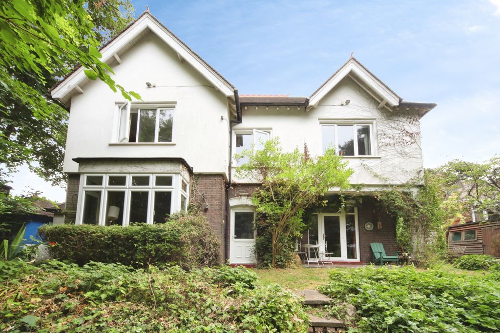Property photo 2 of 24