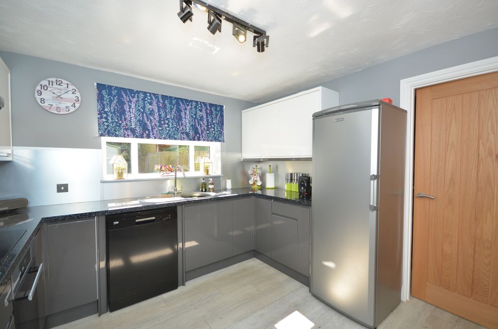 Property photo 3 of 22