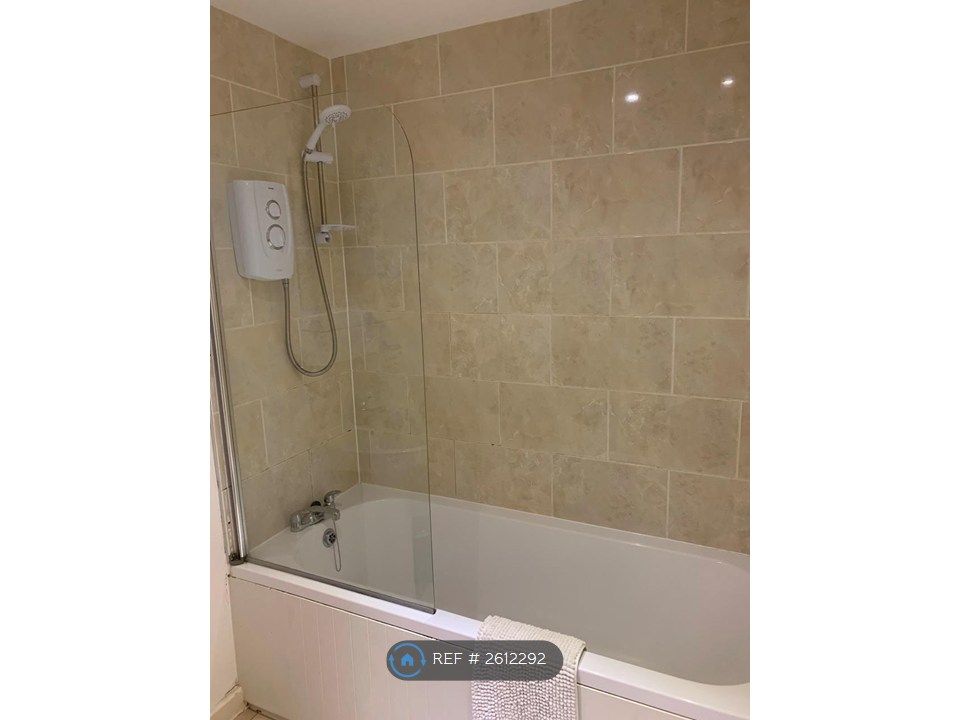 Property photo 3 of 14 Bathroom