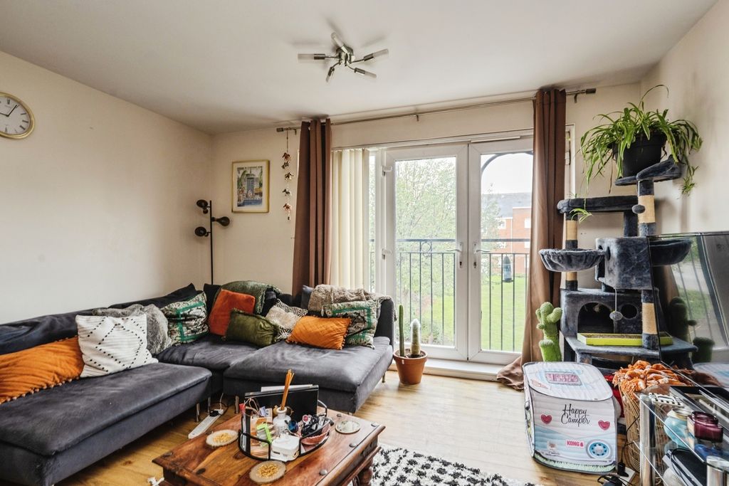 Property photo 2 of 14 Pbox-Img.Jpg