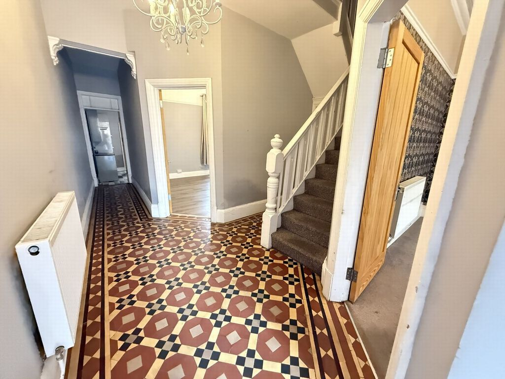 Property photo 2 of 13 Entrance