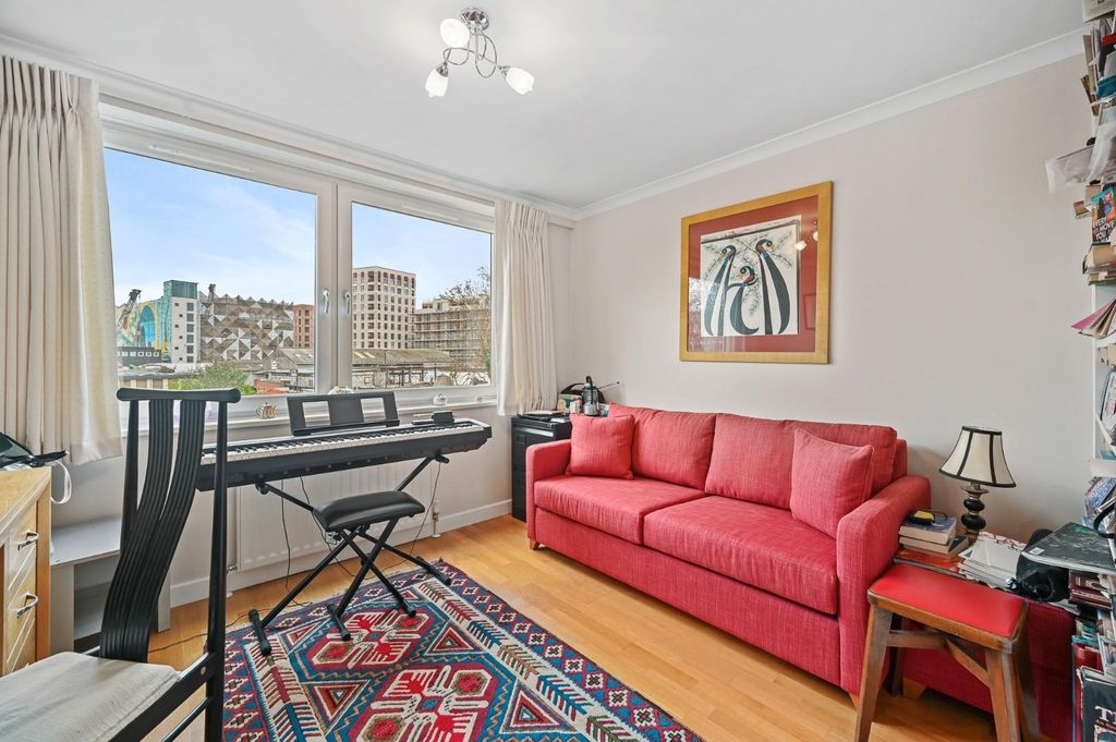 Property photo 3 of 8