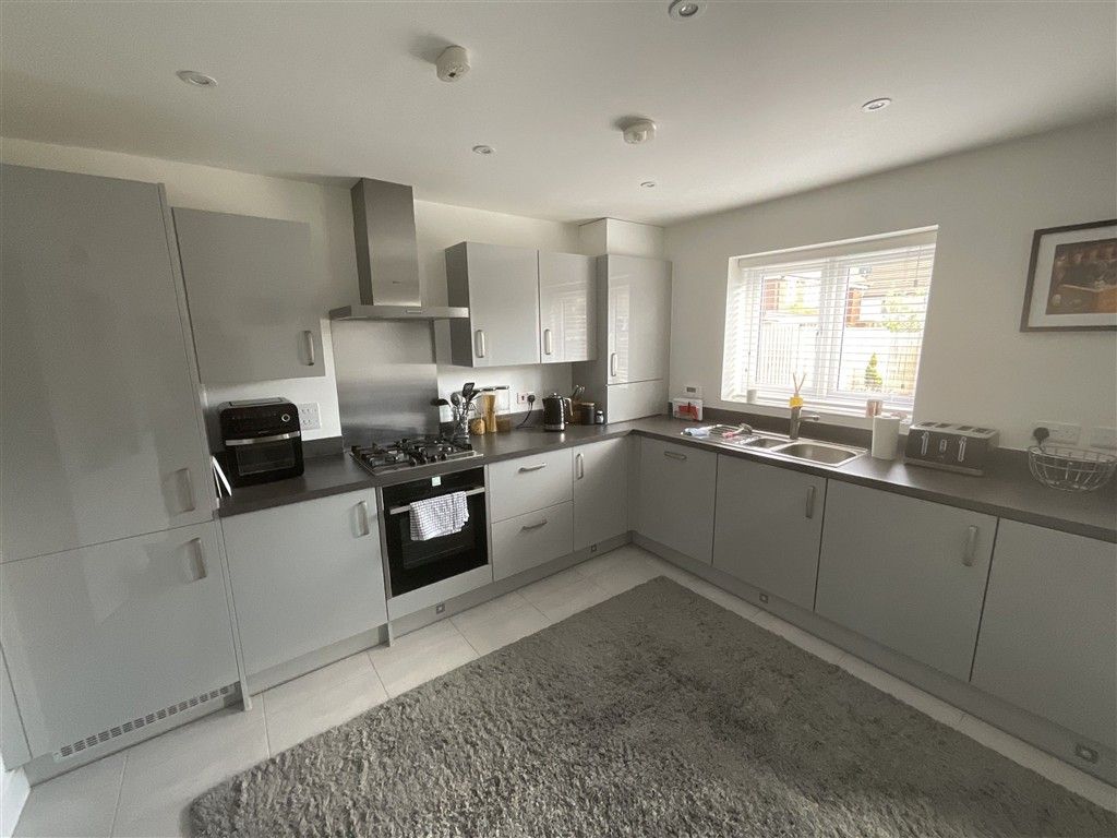 Property photo 2 of 5 Kitchen