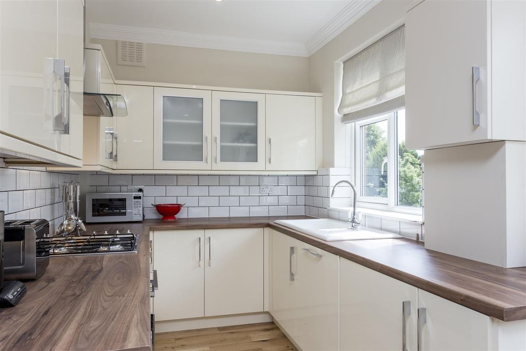 Property photo 2 of 6 Lettings Brackenbury Sycamore Gardens - Kitchen.Jp