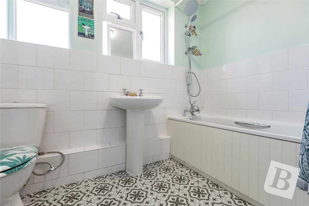 Property photo 3 of 11 Family Bathroom