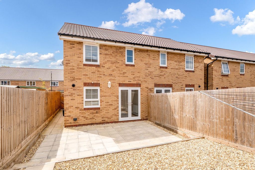 Property photo 2 of 13