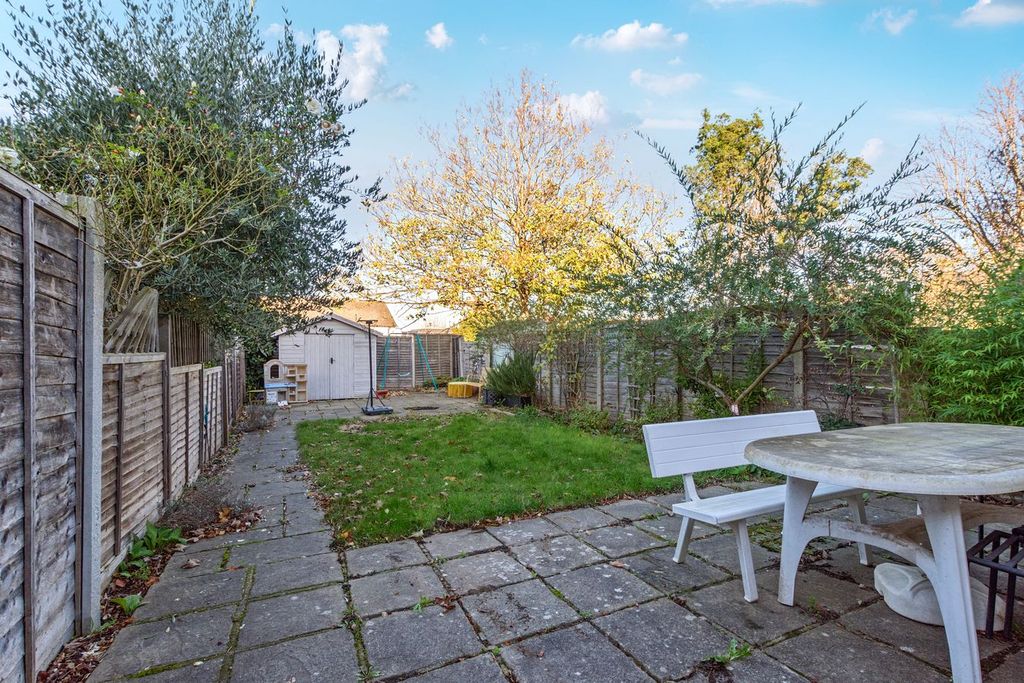 Property photo 2 of 21