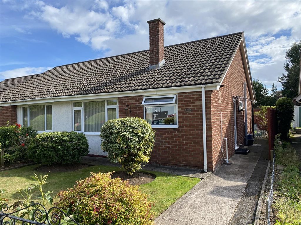 Property photo 1 of 10 36 Mill Lane.Jpeg