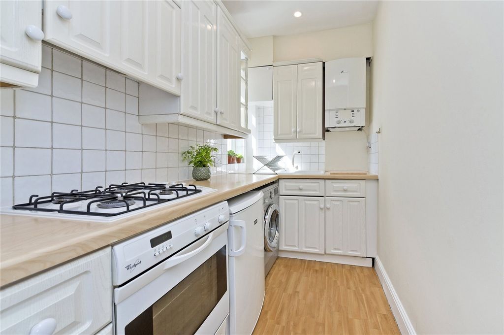 Property photo 3 of 6 A085i00000L8Xjwaar_Nho220141_13.Jpg