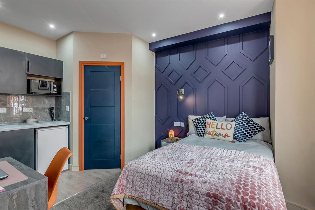 Property photo 1 of 12 37 Melville Road, Coventry, CV1 3A (207).Jpg