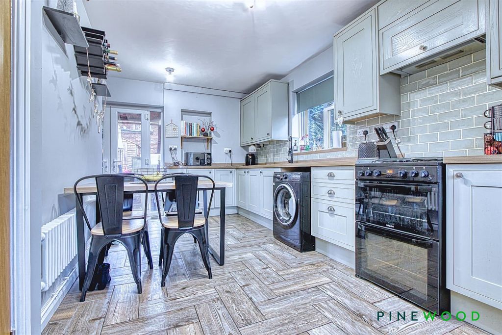 Property photo 1 of 26 Kitchen Diner