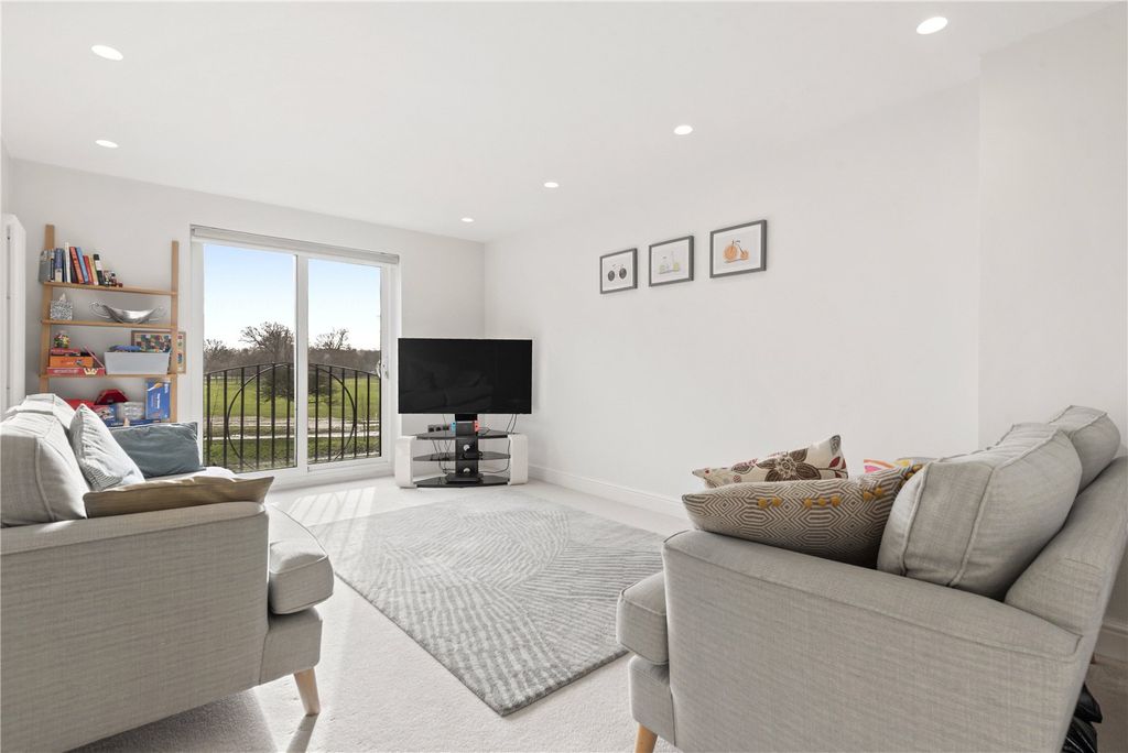 Property photo 2 of 16 Reception Room